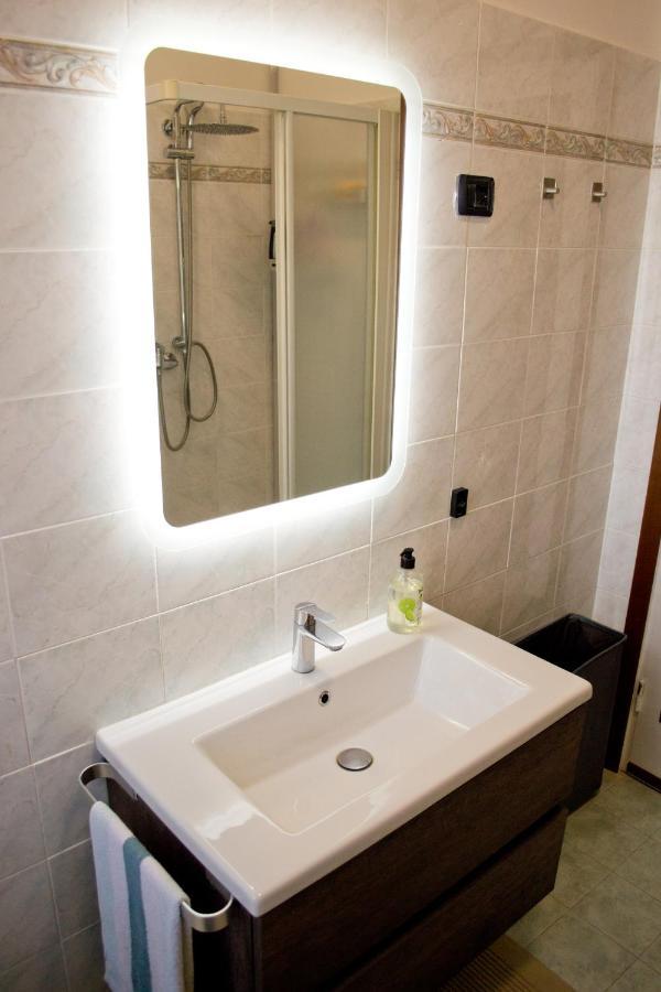 Casa Fiume Apartment มานโตวา ภายนอก รูปภาพ
