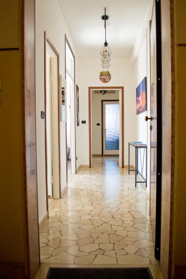 Casa Fiume Apartment มานโตวา ภายนอก รูปภาพ